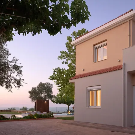 Villa Thetree Villa, With Heated Pool & Whirlpool